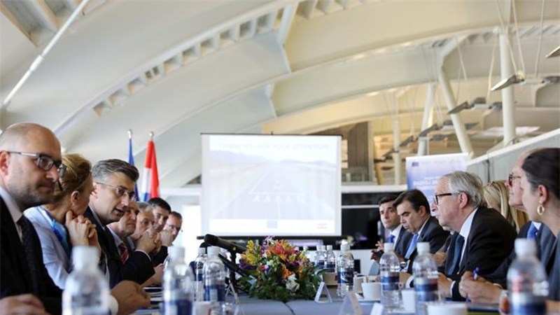 Plenković i Juncker o projektu „Razvoj Zračne luke Dubrovnik“, koji se sufinancira sa 158 milijuna eura iz fondova EU-a